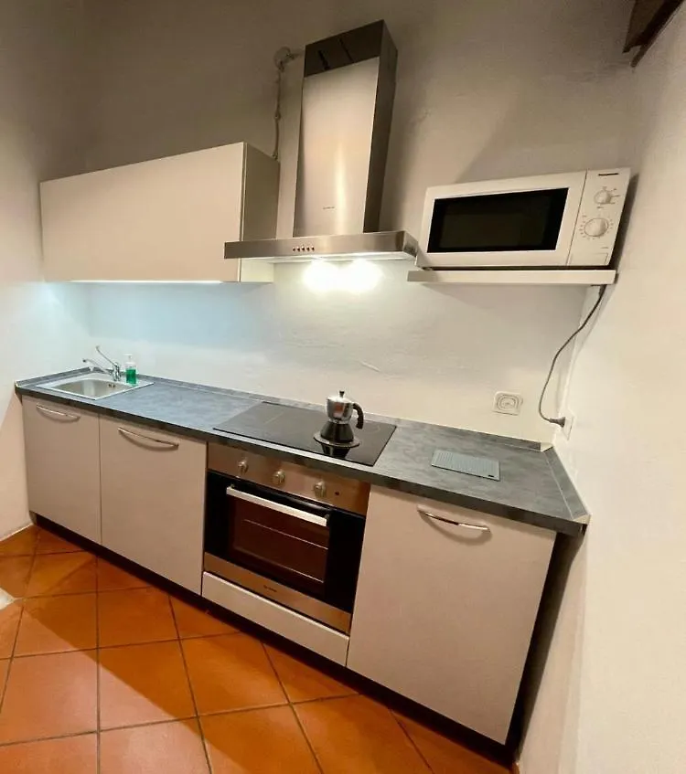 Sottoriva 12 City Center Large Apartment